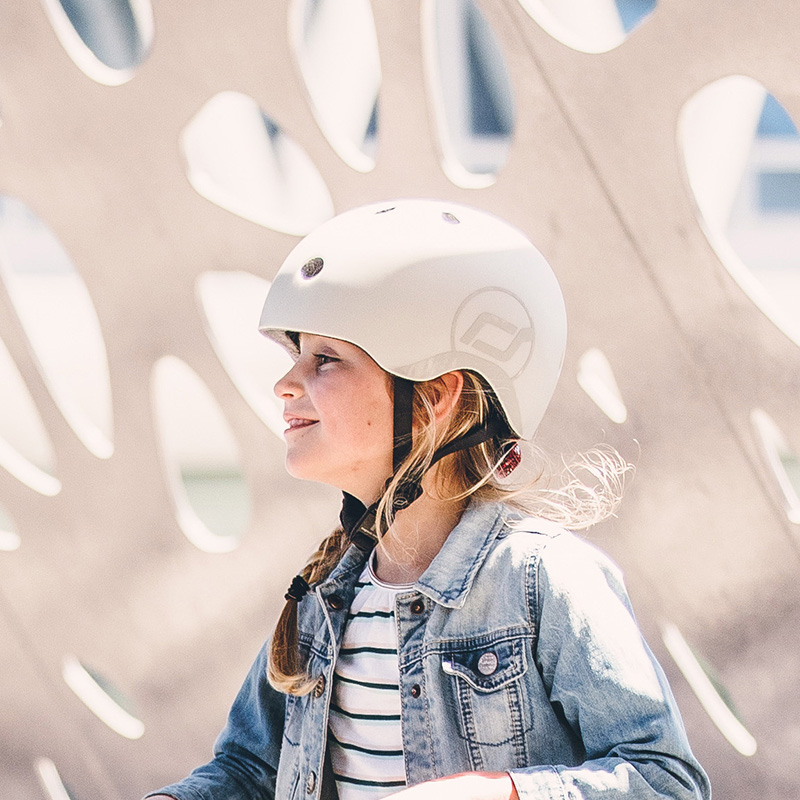 [6월중순 재입고 예정]  초경량 유아 헬멧M (애쉬) 어린이 자전거 킥보드 헬멧 LED